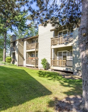 Cobble Court Apartments in Pacific WA