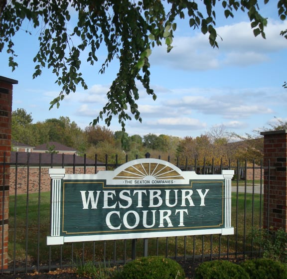 Westbury Court Apartments in Indianapolis IN