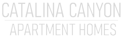 A green and white logo for Luma Apartments.