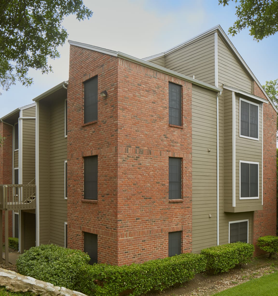 High Oaks Apartments in Austin, TX