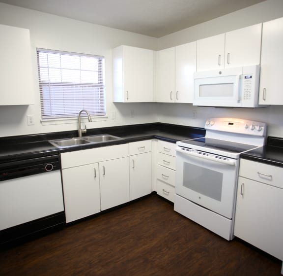 Sebring Court Apartments in Indianapolis IN