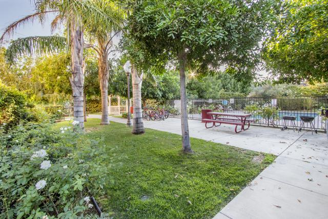 Swimming Pool with Lounge Chairs CA SYLMAR ASTORIA MOUNTAIN VIEW Rental 91342