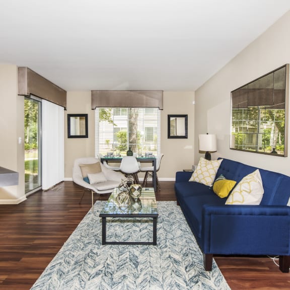 Windbrooke Crossing Apartments in Buffalo Grove, IL