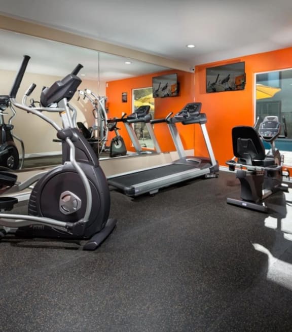 Whispering Oaks Apartments in San Marcos, CA