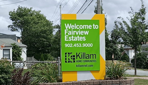 A sign welcoming people to Fairview Estates.