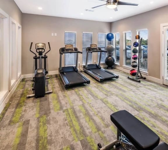 Apartments For Rent in Euless, TX The Pointe at Fair Oaks Apartments