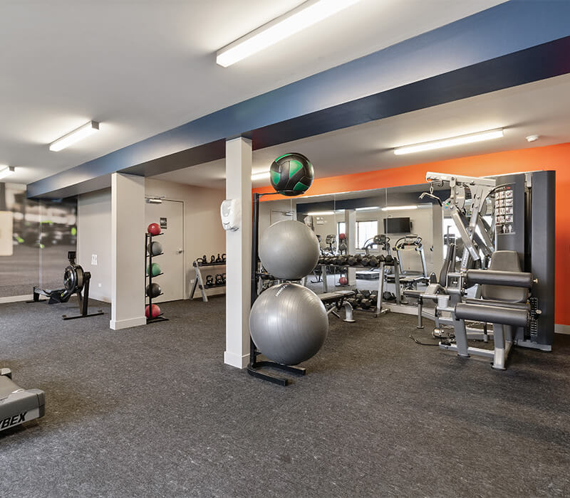 Midpointe Apartments Apartments in Chicago, IL