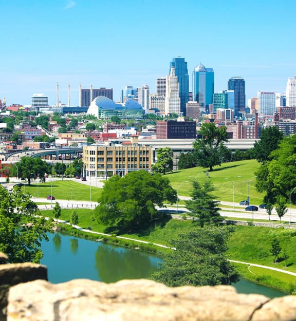 Quality Hill Towers apartments in Downtown Kansas City, MO