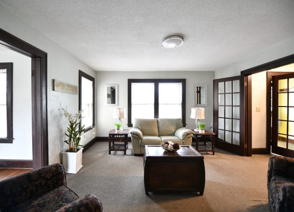 Silvertree Apartments | Apartments in Wallingford, CT