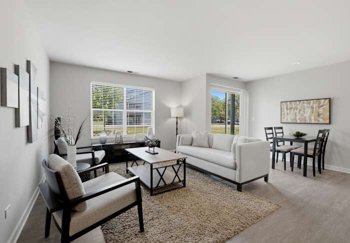 Forest Pointe apartment living and dining area