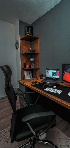 Computer desk with 2 monitors