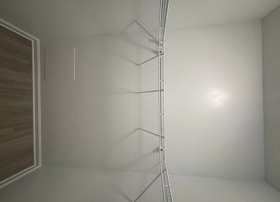 Fenwick Place Apartments in Louisville, KY 40220 - walk-in closet 1