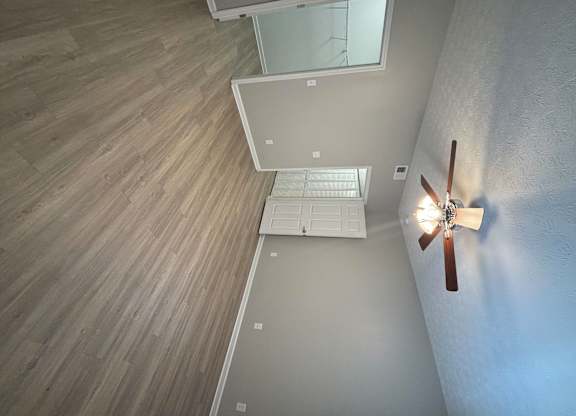 Fenwick Place Apartments in Louisville, KY 40220 - bedroom 2