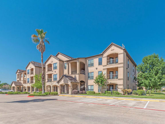 1 & 2 bedroom apartments Parkway Senior Apartments in Pasadena TX