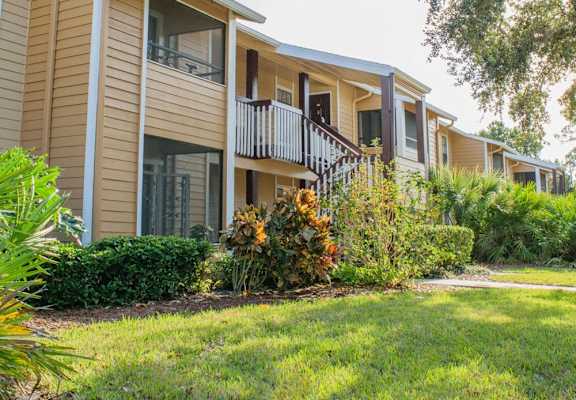 the preserve at ballantyne commons apartments exterior at Lakeside Gardens, Daytona Florida