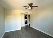 Thumbnail 3 of 11 - East Vista Apartments