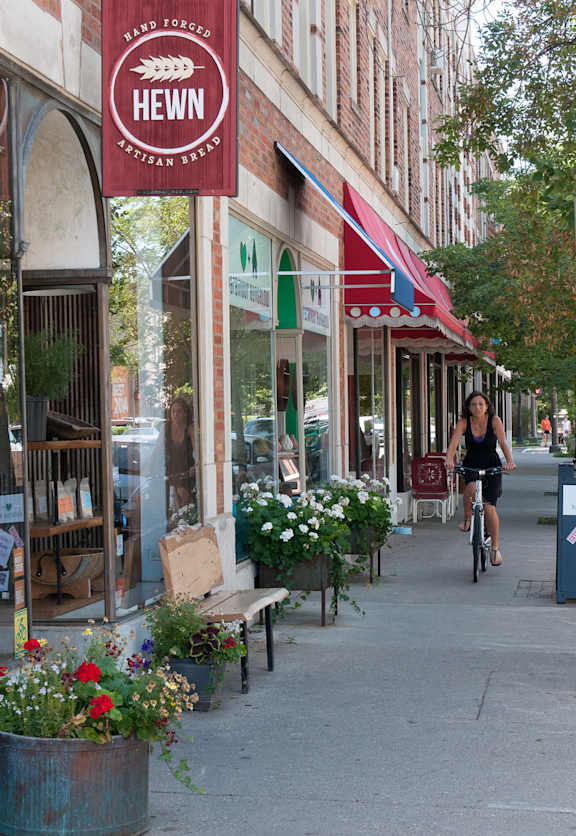 Dempster Street Shops