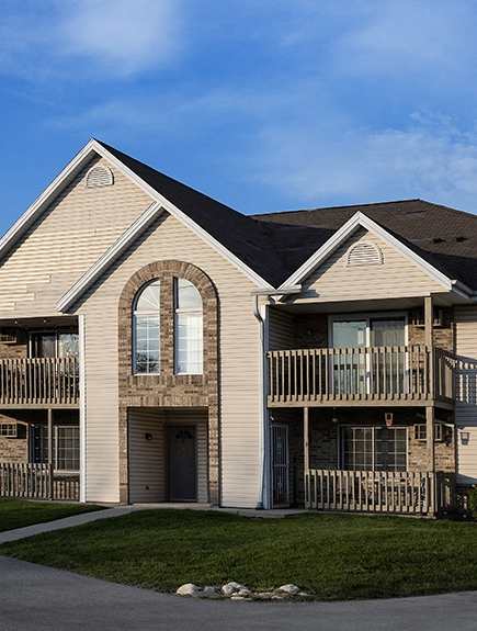 Social Lounge at Poplar Creek Apartments, Brookfield