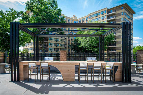 Parkview Towers Outdoor Grilling Station