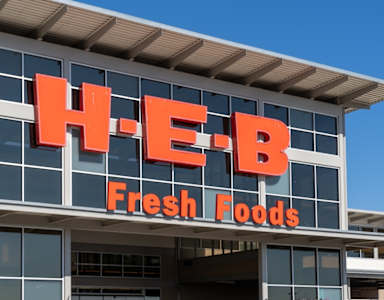 The exterior of a H-E-B Fresh Foods store.