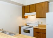 Thumbnail 14 of 18 - Apartment Kitchen at Cambridge Square Chesapeake