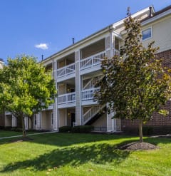 Britton Woods Apartments Dublin Ohio Pet Friendly Updated Renovated Outdoor Landscaping