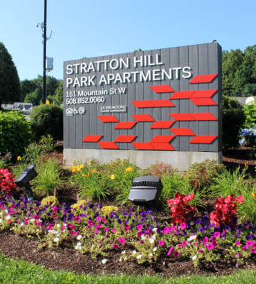 Monument Signage Stratton Hill Park Apartments. 