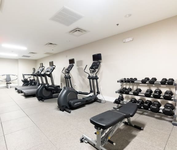 the gym at the preserve at great pond apartments in windsor, ct