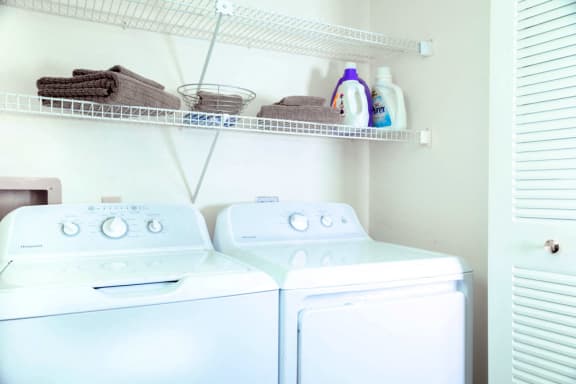 In-unit washer and dryer at Fishermans Landing apartments in Ormond Beach, FL
