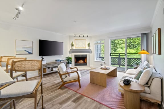 Living room with fireplace at Lakemont Orchard, Washington