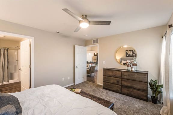 Grand Rapids MI Apartment Rentals Redwood Bayberry Chase Bedroom To Living
