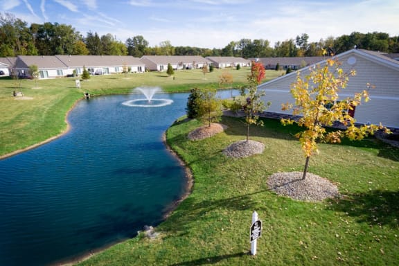 Avon Lake OH Apartment Rentals Redwood Hampshire Highlands Back Pond