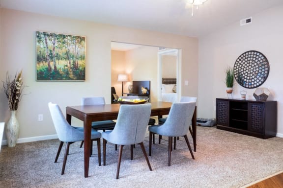 Avon Lake OH Apartment Rentals Redwood Hampshire Highlands Dining