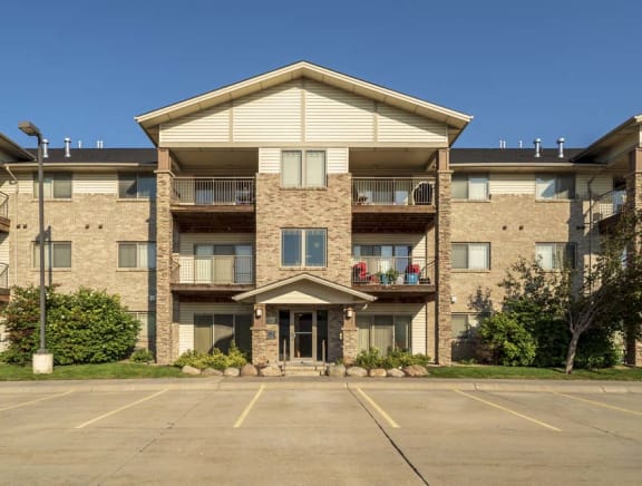 The Grand Legacy | Luxury Apartments in Omaha, NE