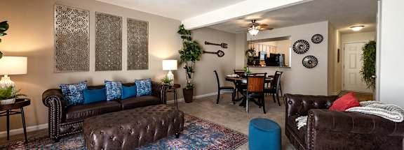 Open concept living area in a 2 bedroom townhome for rent in Charleston SC