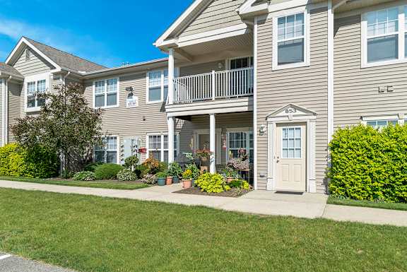 Cobblestone Court Apartments Apartments in Painesville OH