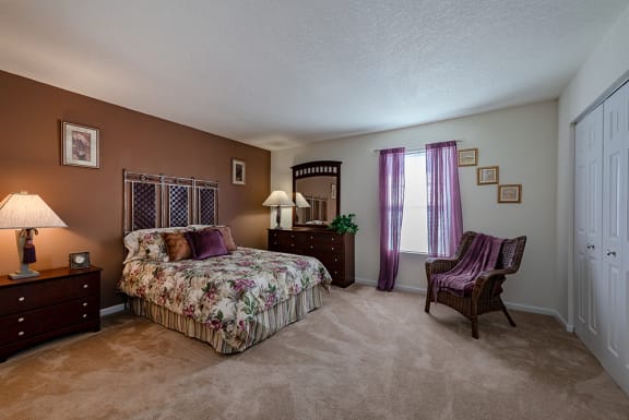 Master Bedroom with Queen Size Bed
