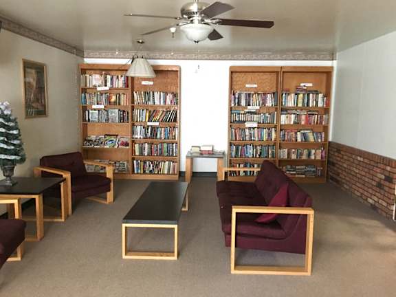 Library at Oakmound Apartments in Clarksburg, WV