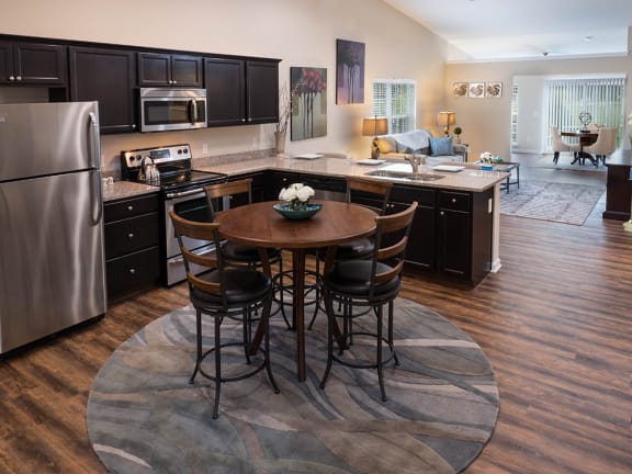 Delaware OH Apartment Rentals Redwood Preserve At Quail Pass Upgraded Kitchen
