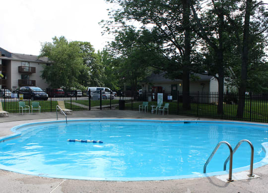 Oakwood Swimming Pool at Oakwood Apartments, Florence