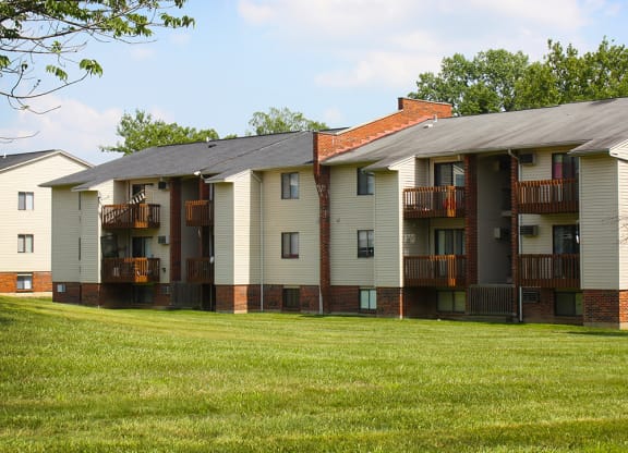 Oakwood Exterior at Oakwood Apartments, Florence, Kentucky