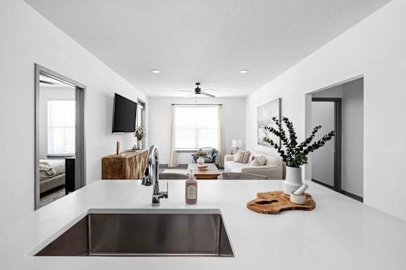 at The Quinn Luxury Apartments, Pensacola, FL