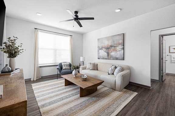 at The Quinn Luxury Apartments, Pensacola, FL