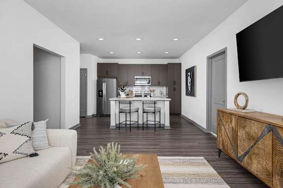 at The Quinn Luxury Apartments, Pensacola, FL