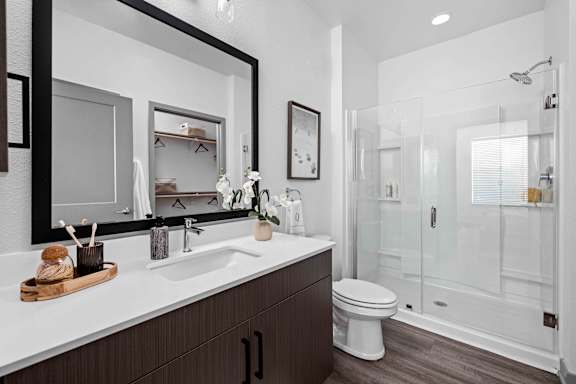 at The Quinn Luxury Apartments, Pensacola, FL