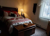 Thumbnail 7 of 8 - Bedroom