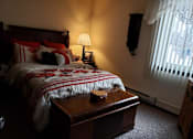 Thumbnail 7 of 8 - Bedroom