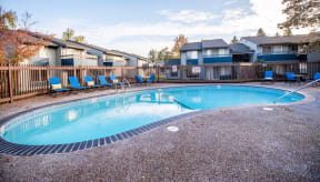 Fife Apartments - The Lakes at Fife Apartments - Pool