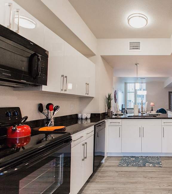 white kitchen cabinets