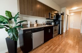 Kent Apartments - The Platform Apartments - Kitchen and Entryway